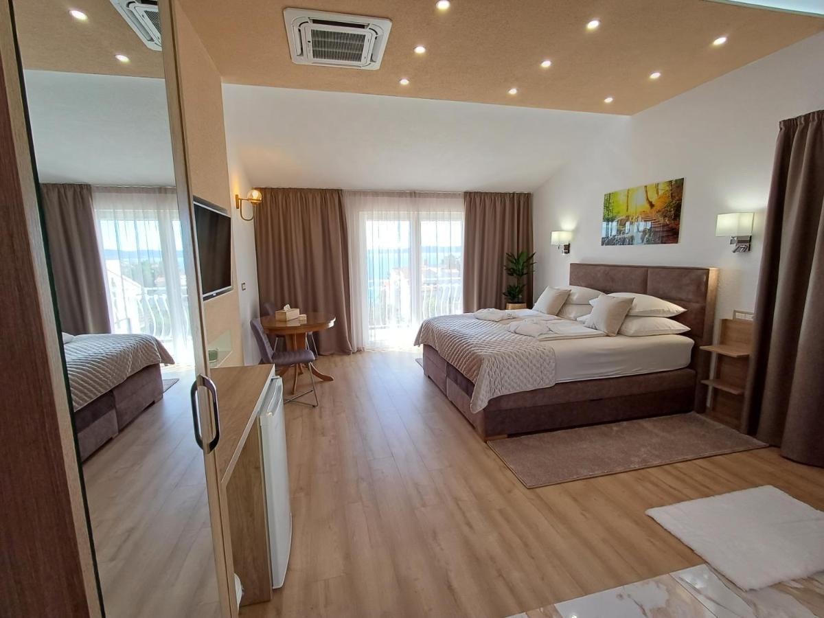 Apartments Jaksic Trogir Exterior photo