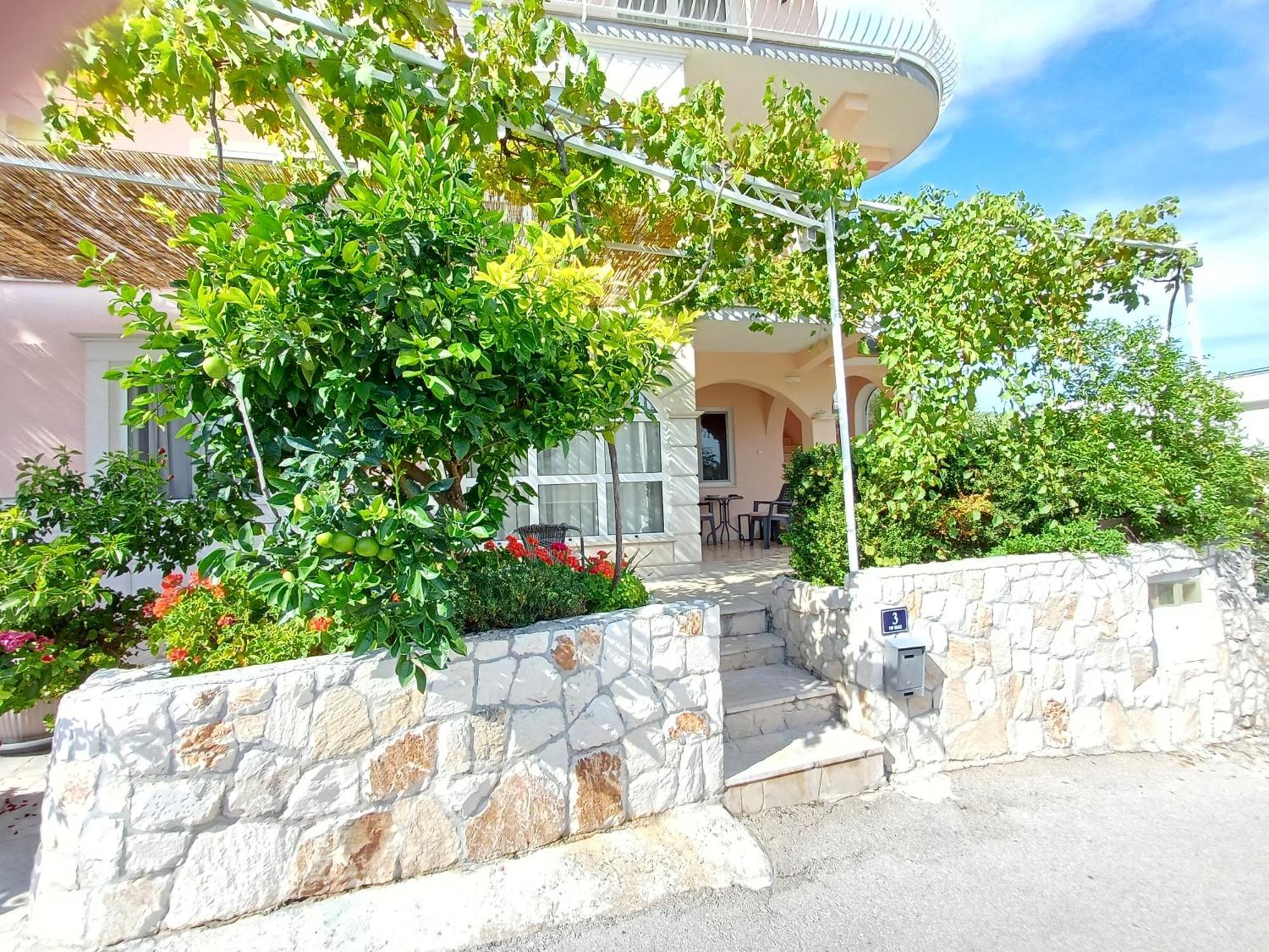 Apartments Jaksic Trogir Exterior photo